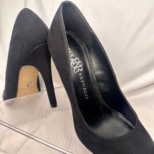 Rock & Republic Classic Black Heels